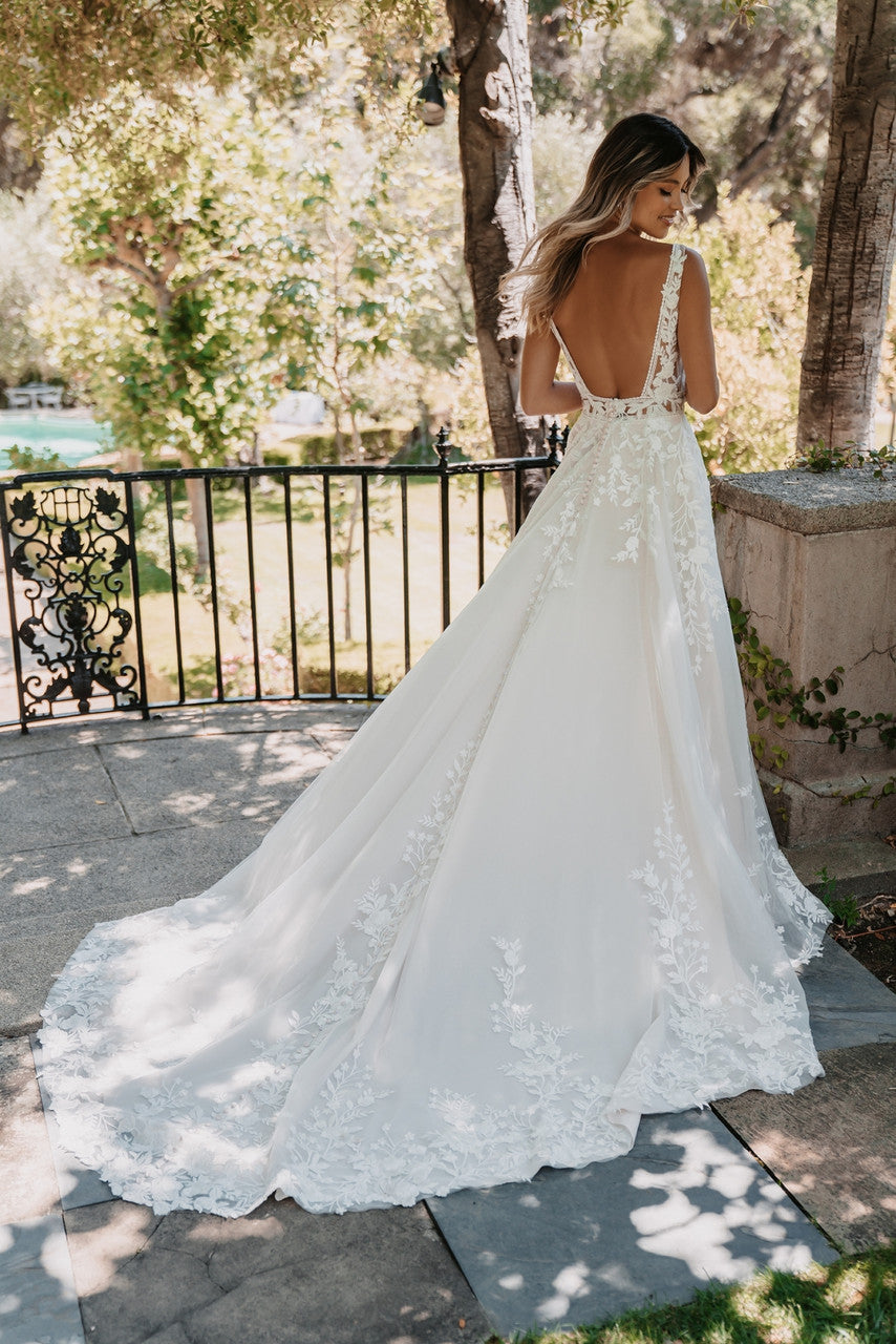 Allure Bridals 9900 Sample