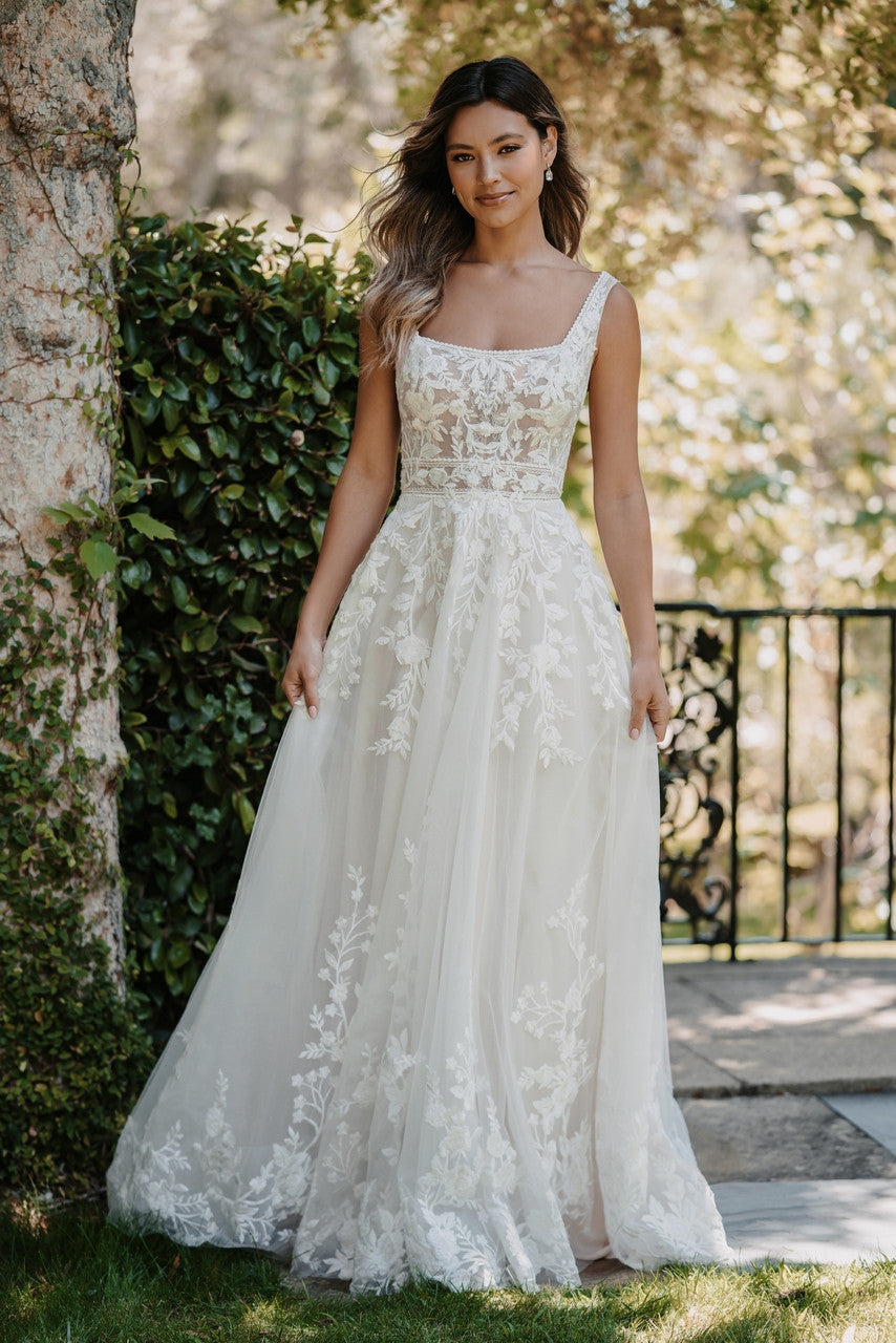 Allure Bridals 9900 Sample