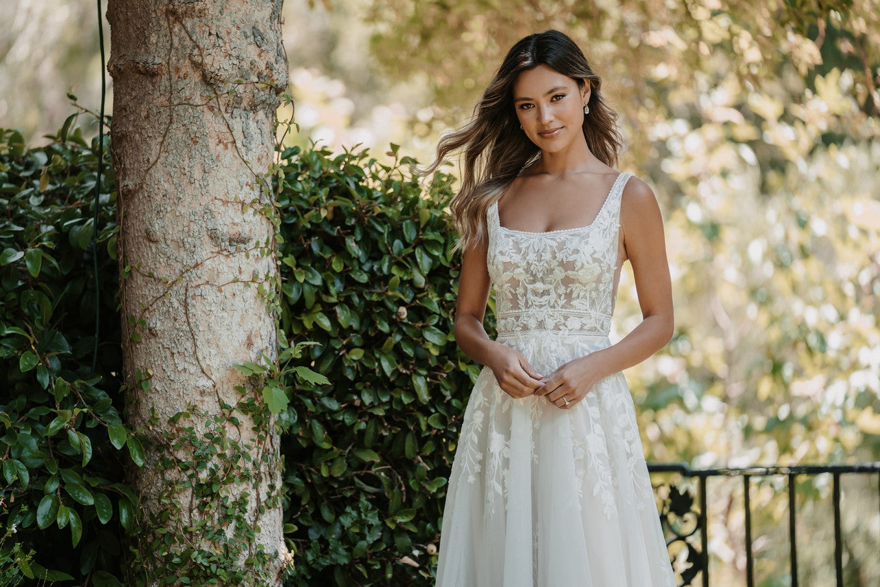 Allure Bridals 9900 Sample