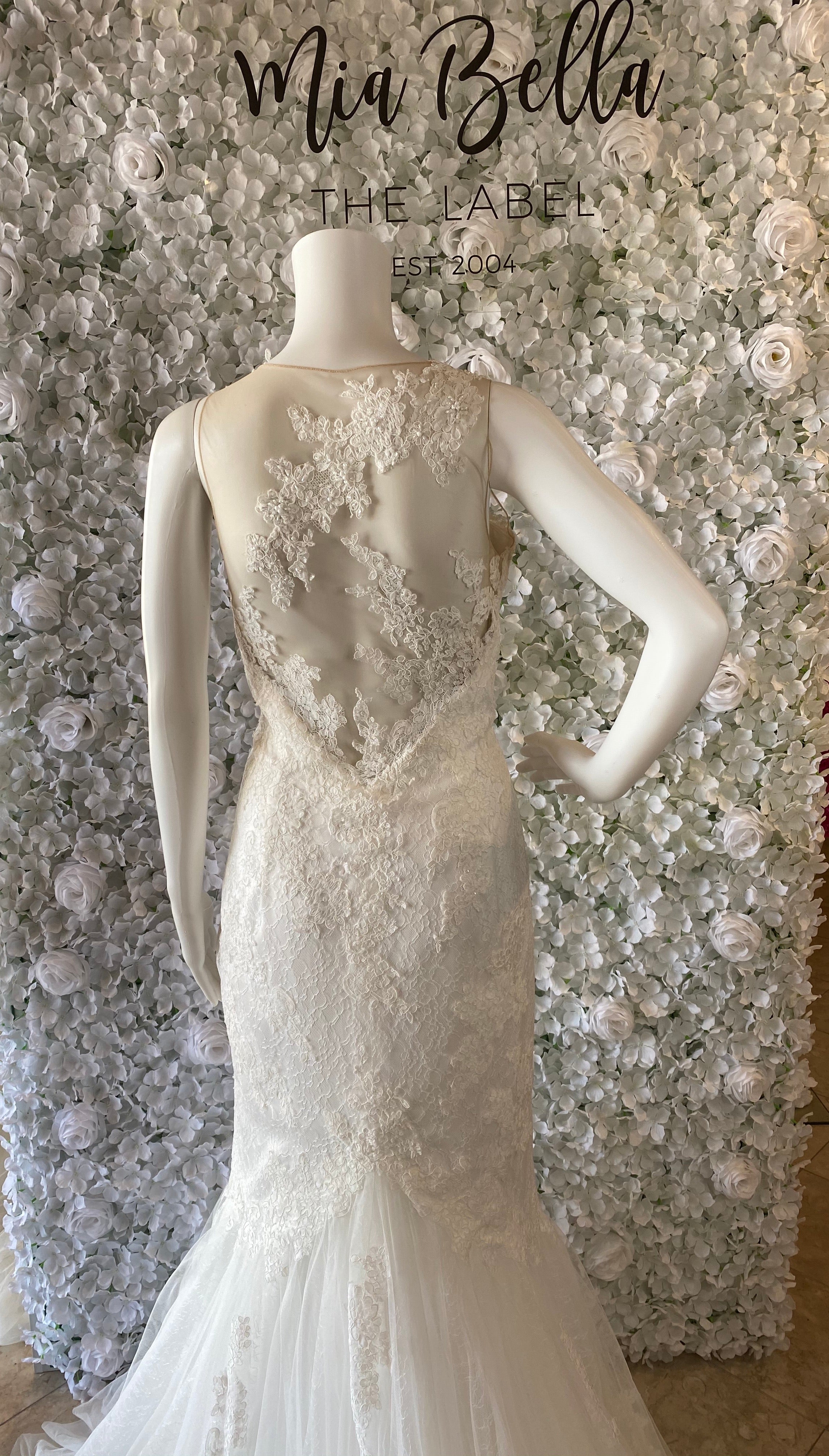 Pronovias Felicia Sample