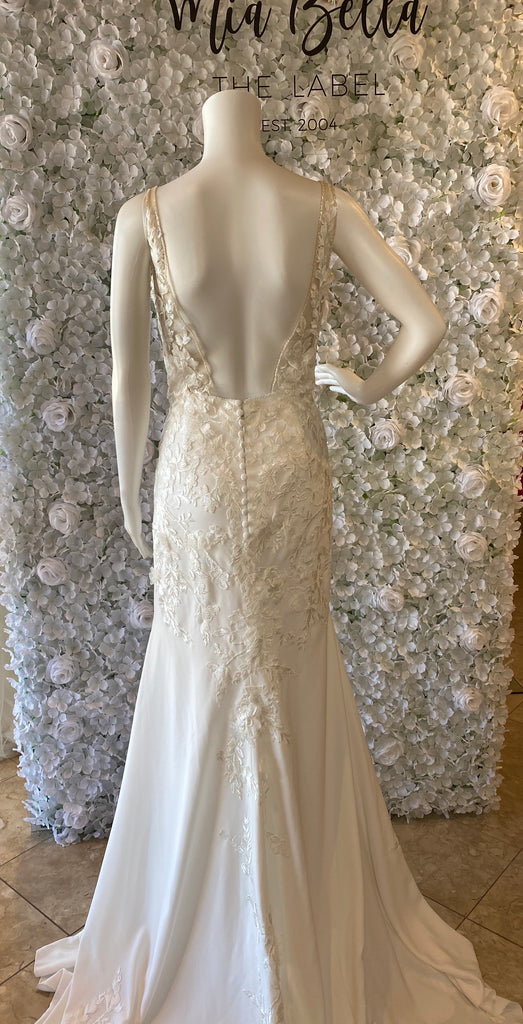 Pronovias Eran Sample