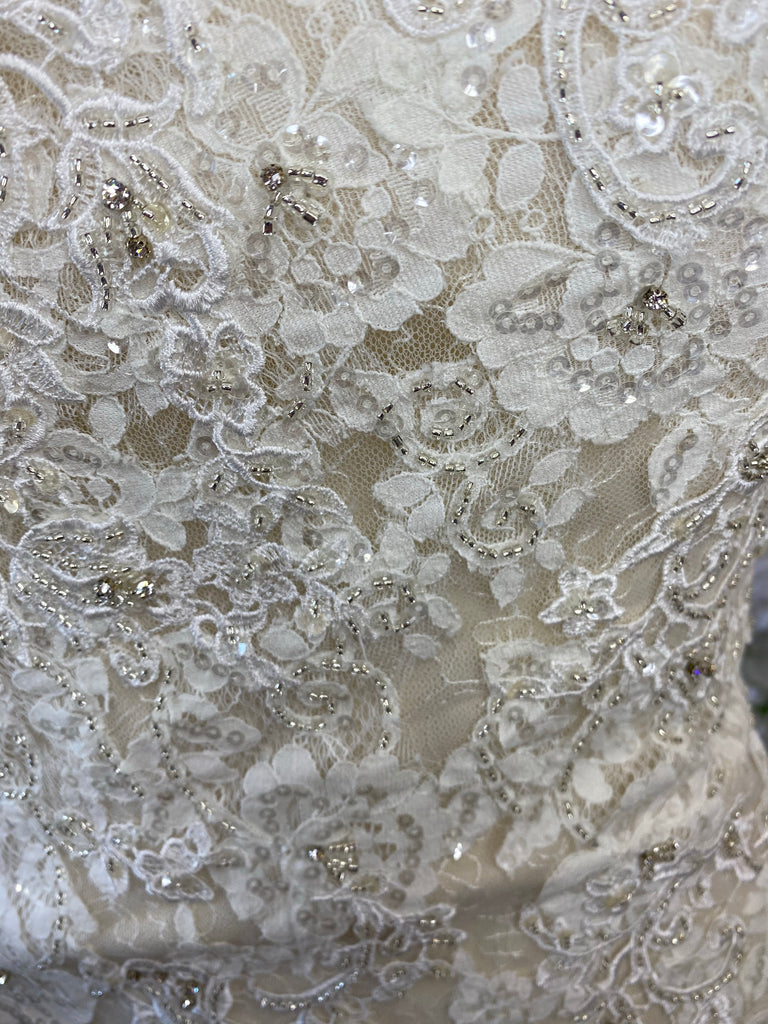 Pronovias Princia Sample 1/2 Beaded