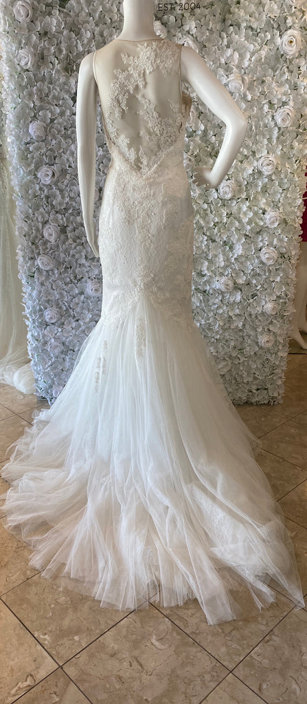 Pronovias Felicia Sample